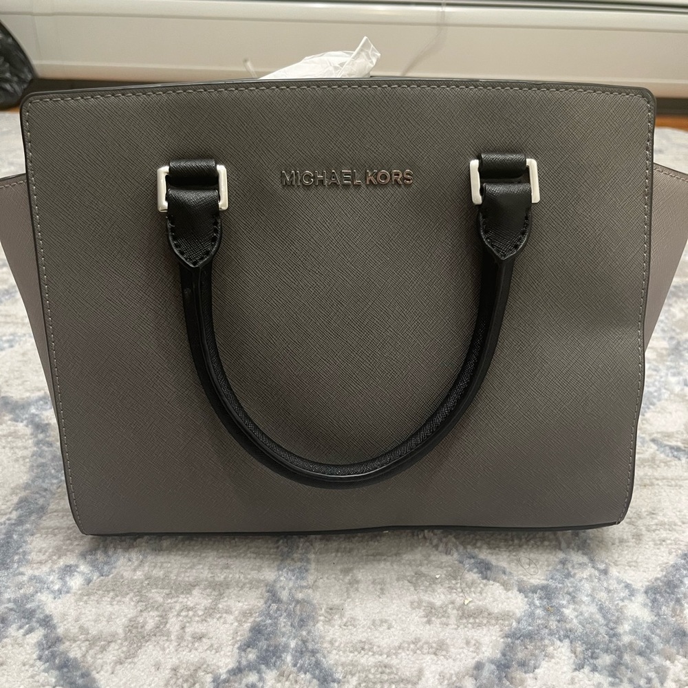Micheal kors semla bag